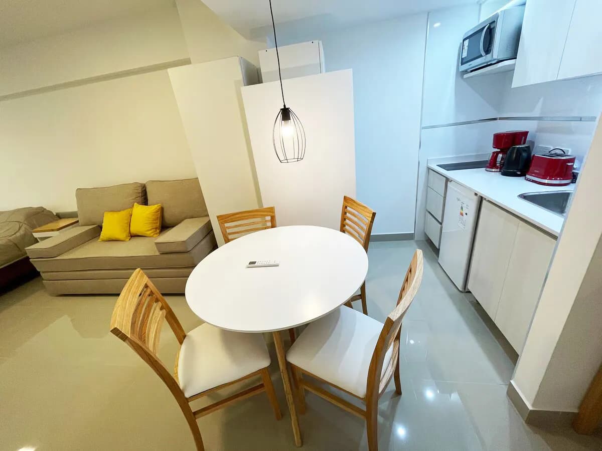 Excelente estudio con piscina en casco histórico 13